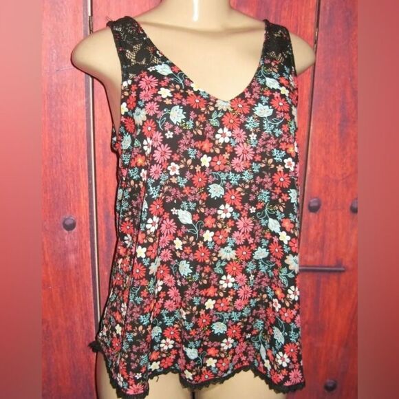 Belle Du Jour Floral Sleeveless Blouse Size Medium - Picture 1 of 5